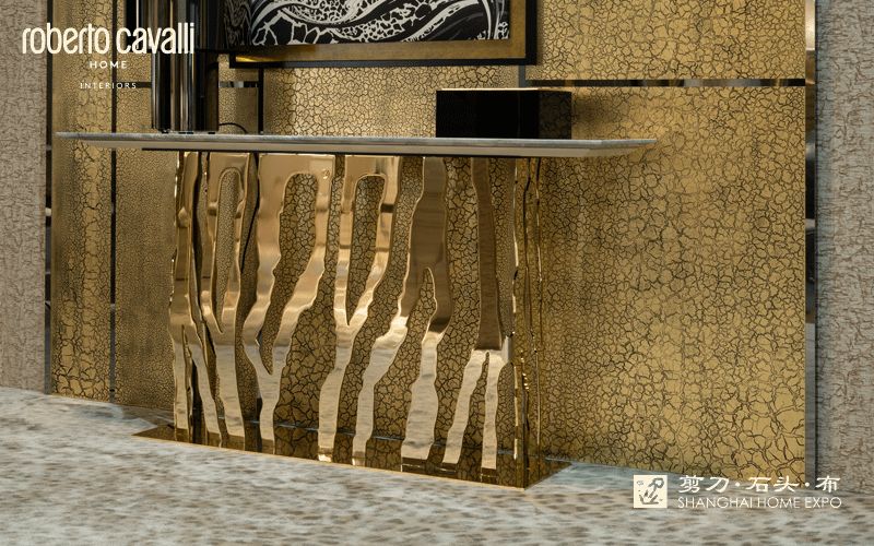 ROBERTO CAVALLI HOME玄关几