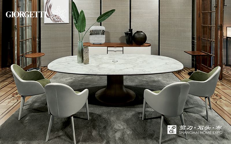 GIORGETTI椭圆餐桌/餐椅