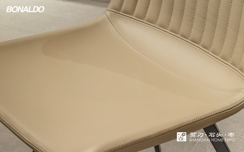 BONALDO圆餐桌/餐椅