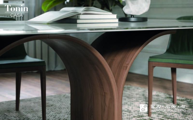TONIN CASA长餐桌/餐椅