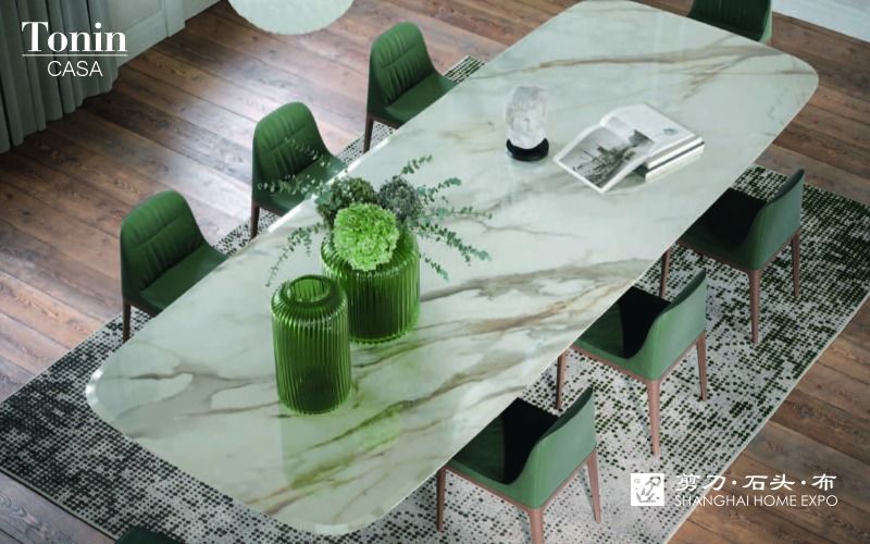 TONIN CASA长餐桌/餐椅