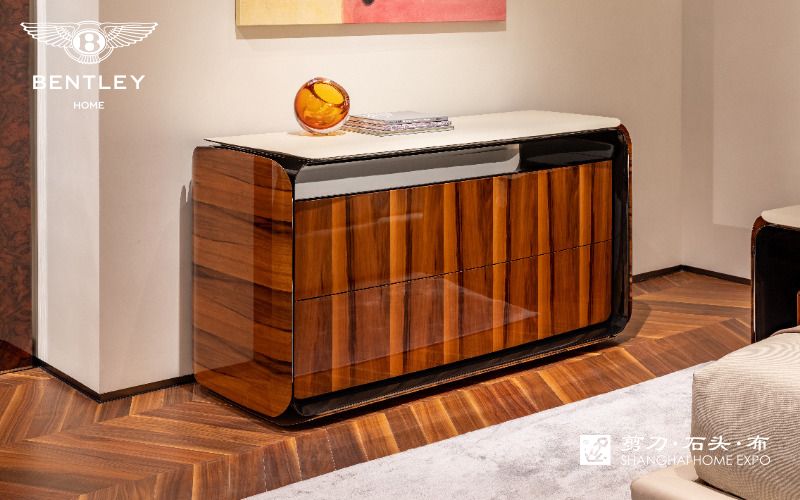 BENTLEY HOME床/床头柜