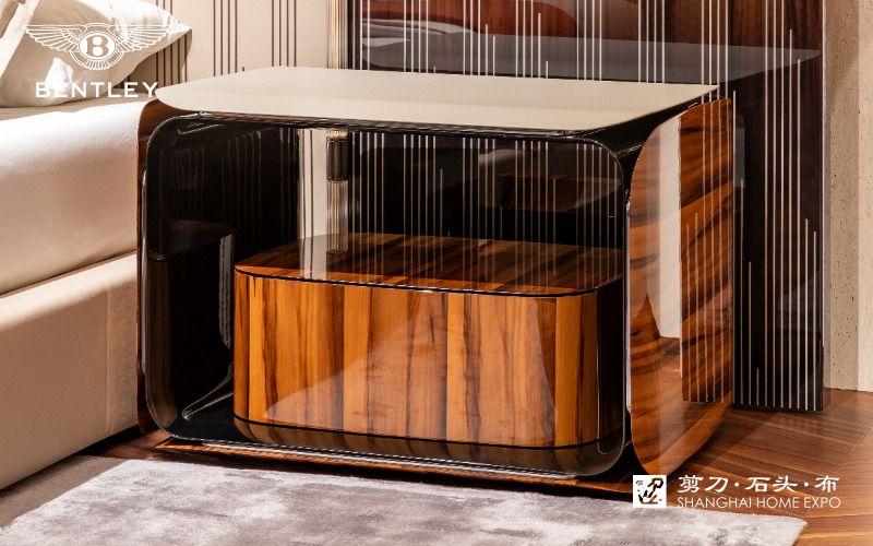 BENTLEY HOME床/床头柜