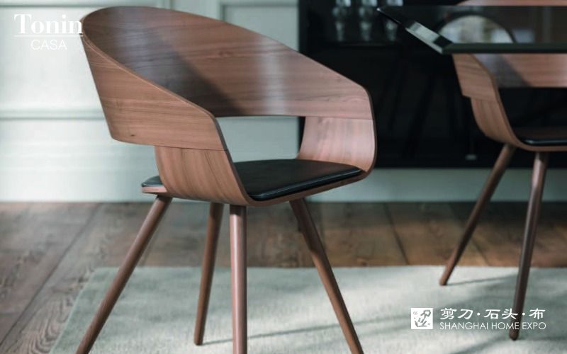 TONIN CASA餐椅