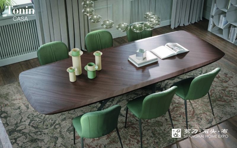 TONIN CASA长餐桌/餐椅