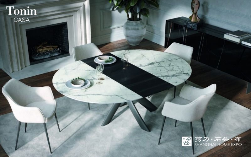 TONIN CASA圆餐桌/餐椅