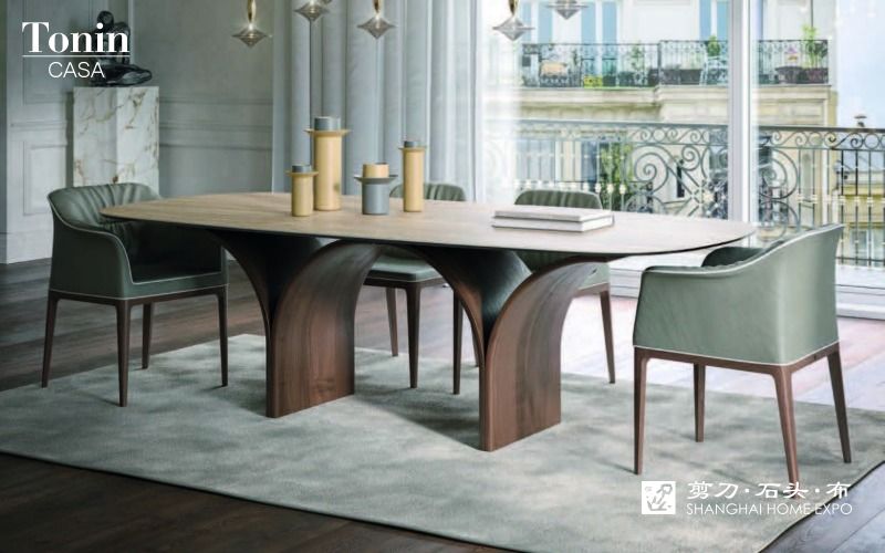 TONIN CASA长餐桌/餐椅