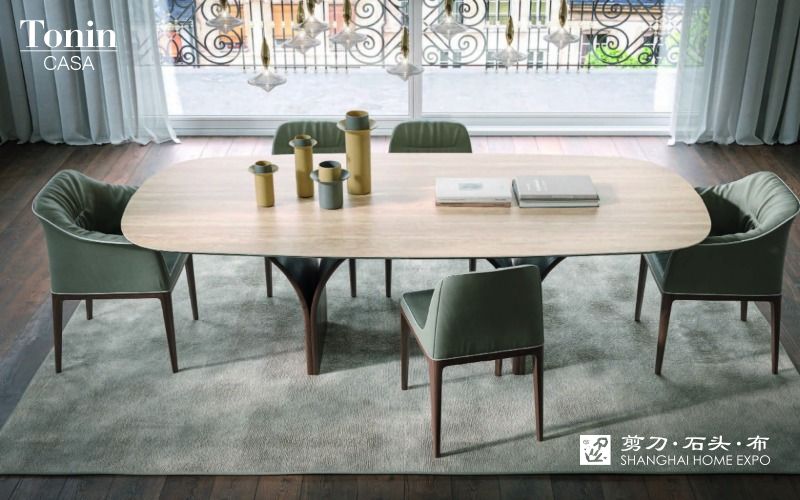 TONIN CASA长餐桌/餐椅