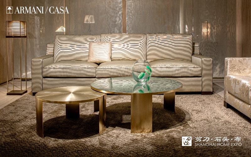 ARMANI/CASA圆几